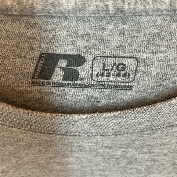 Washington State University Cougars Wave the Flag Grey Tee Shirt - Picture 4 of 5